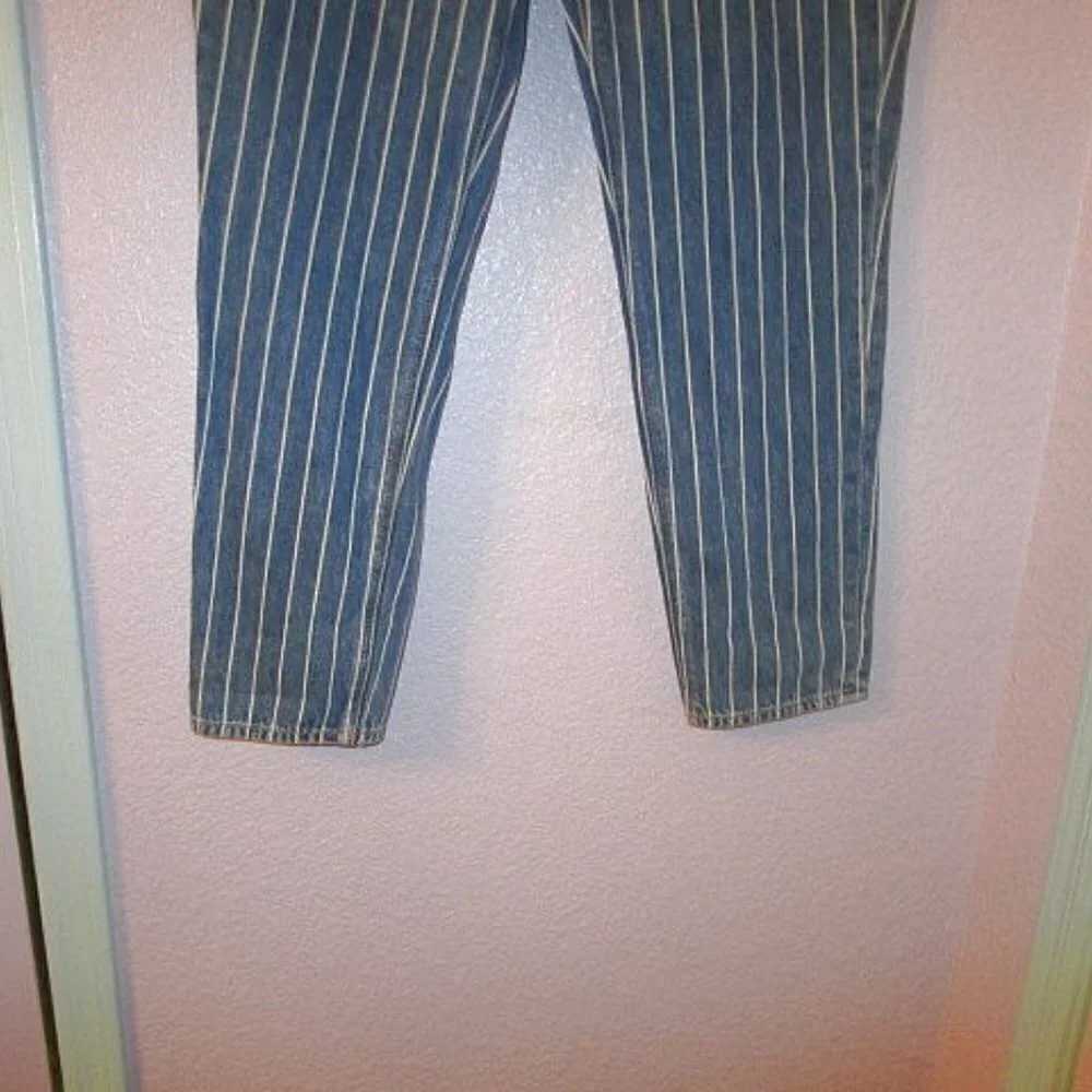 American Eagle Mom Jeans Womens 6 High Rise Denim Blue Striped Retro Festival